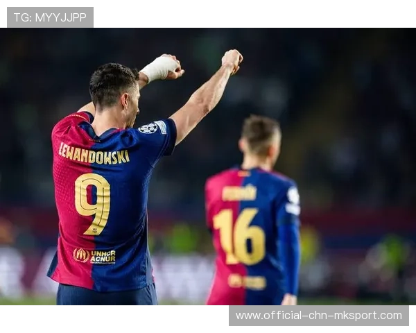 莱万续约难题持续发酵，巴萨去留成谜