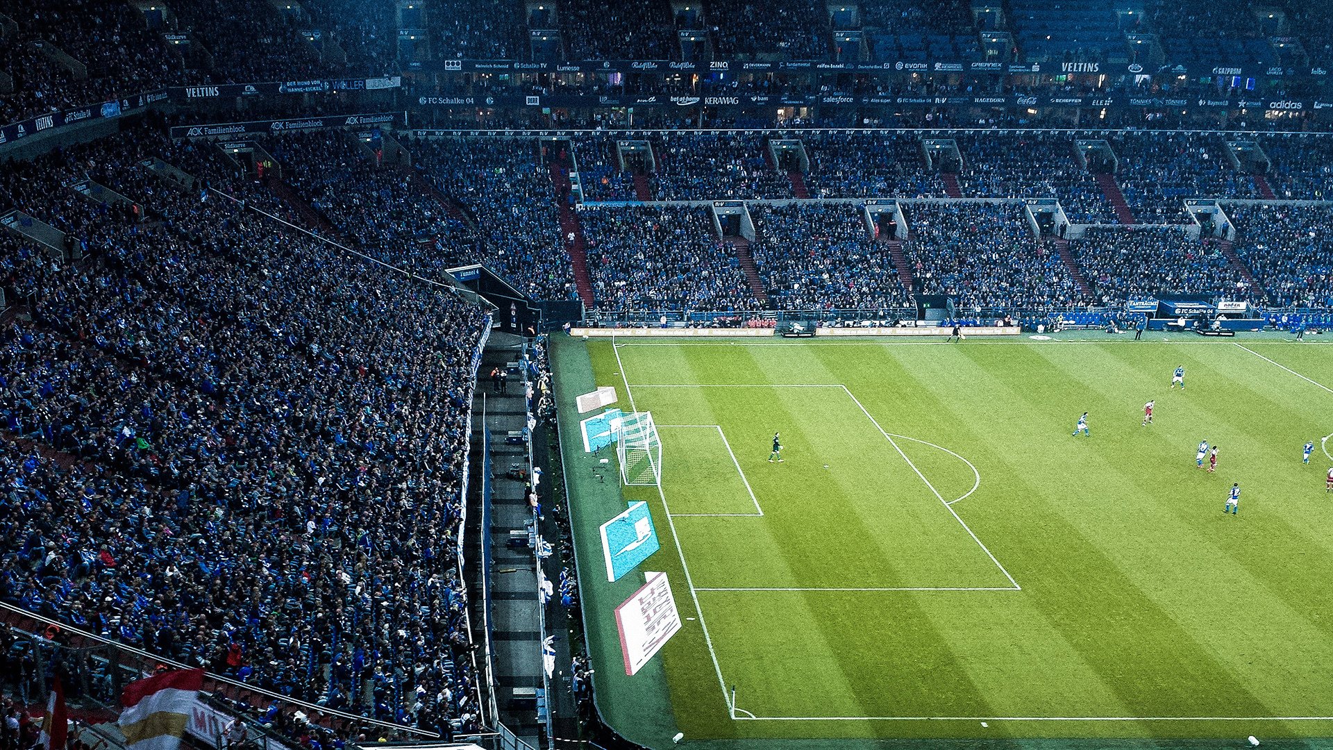 南美洲和欧洲足球强国在国际赛场上展开激烈角逐，南美与欧洲足球比较